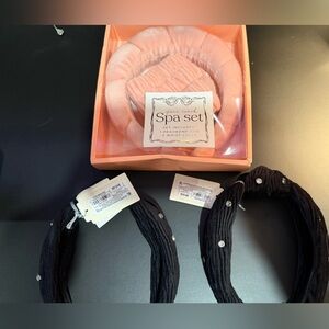 NWT spa headband set with wrist bands. 2 black headband. Target. Box dented